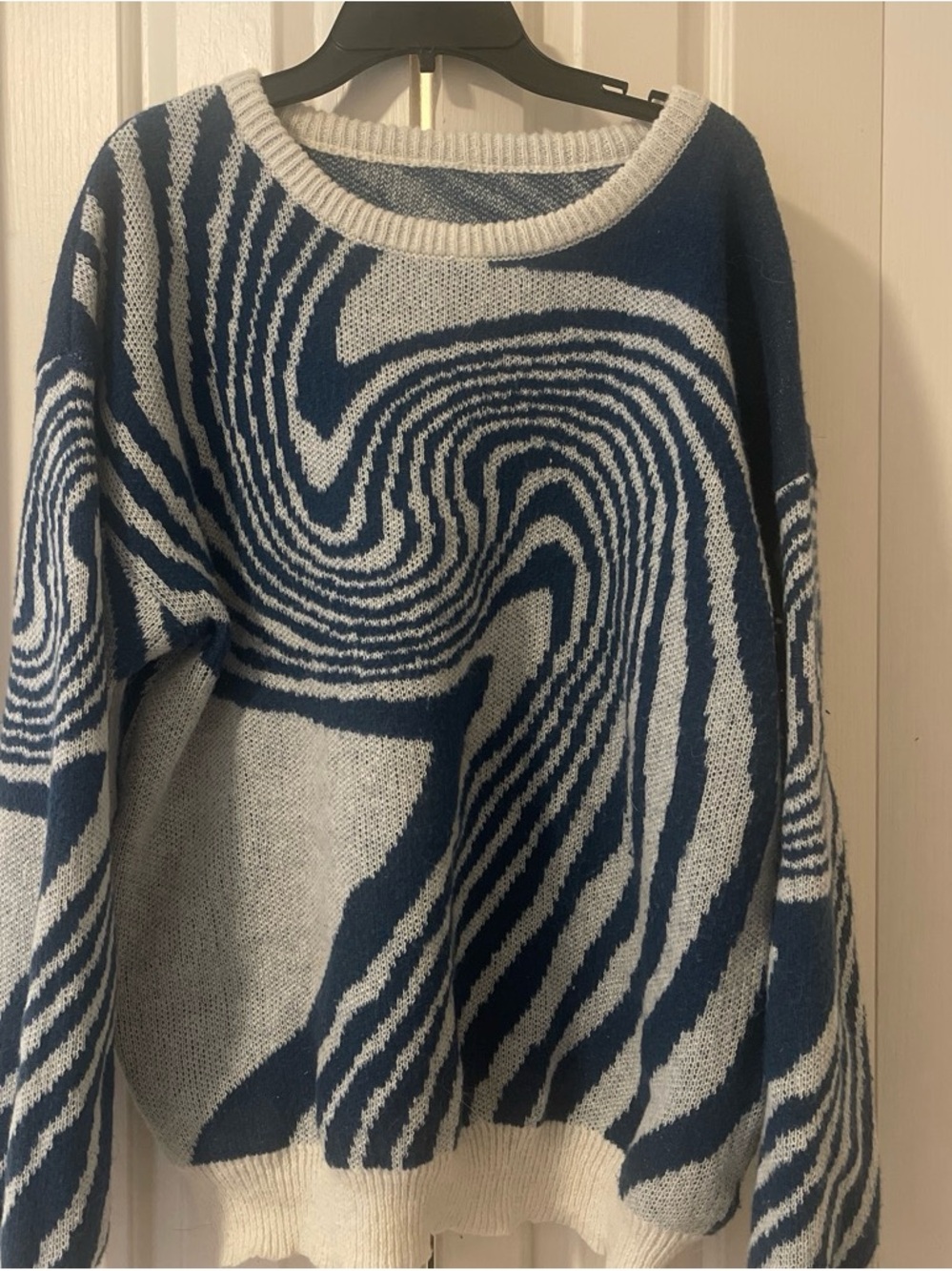 Oversized Swirl Pattern Crewneck Sweater in Navy and Cream